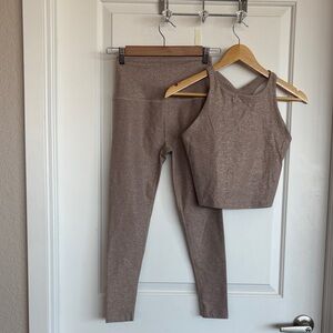 Beyond Yoga Shimmering Brown Leggings Set | Leggings S, Top M